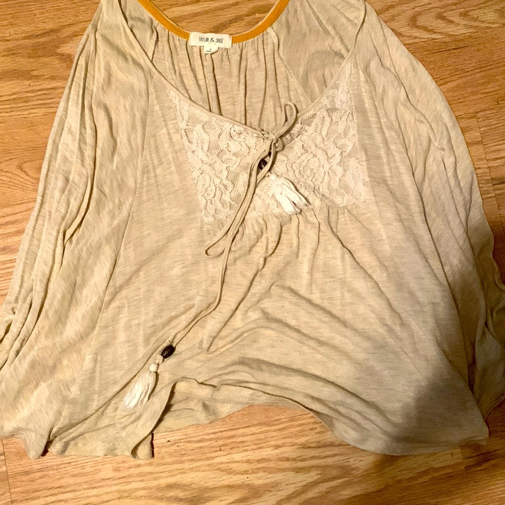 Womens shirt lightly worn
